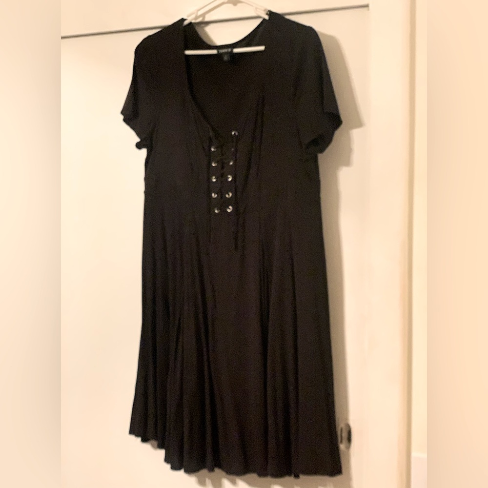 Torrid size 1X Women’s lace up skater dress
